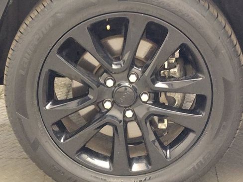 Used 2021 Jeep Grand Cherokee Laredo X RWD image 31