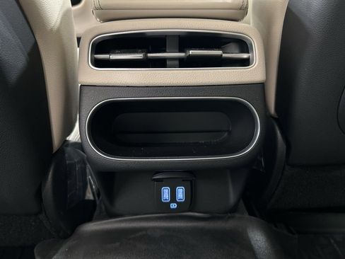 Used 2022 Genesis GV70 2.5T image 26