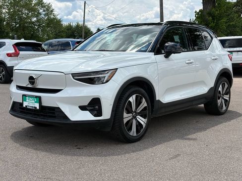 Used 2023 Volvo XC40 Recharge Plus AWD/4WD image 4