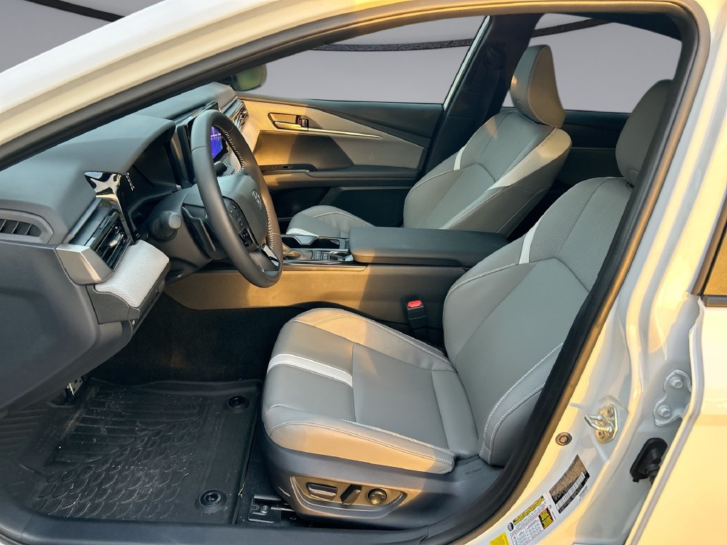 Certified 2025 Toyota Camry SE FWD image 11