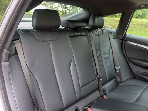 Used 2017 BMW 340i Gran Turismo xDrive AWD/4WD image 19