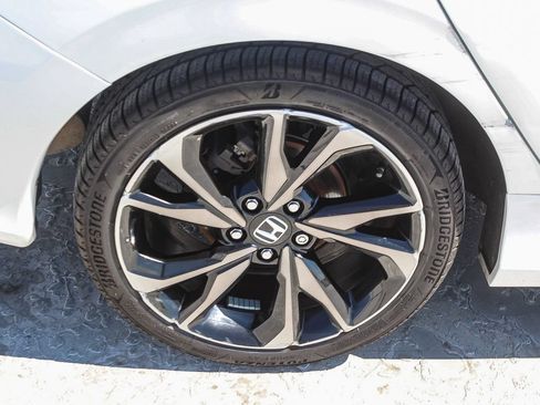 Used 2020 Honda Civic Sport image 9