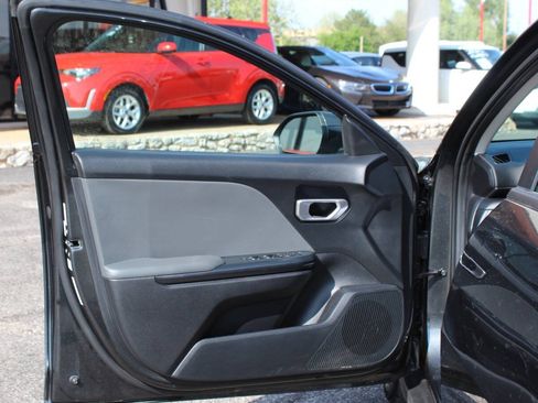Used 2025 Kia K4 FWD image 17