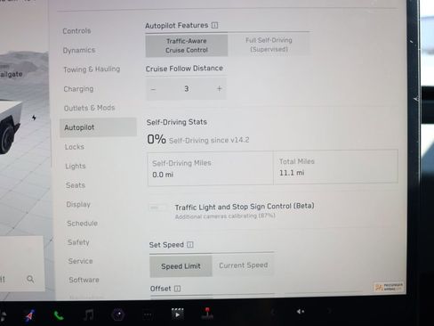 Used 2024 Tesla Cybertruck AWD Crew Cab image 21