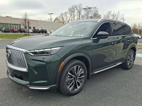 New 2026 INFINITI QX60 Luxe w/ Family Package image 2