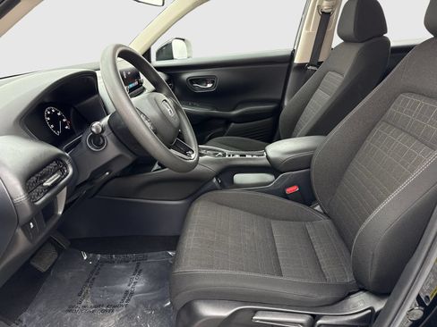 Used 2023 Honda HR-V LX image 17