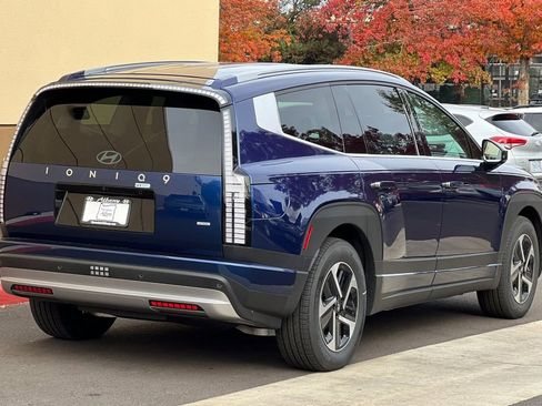 New 2026 Hyundai Ioniq 9 SE image 5