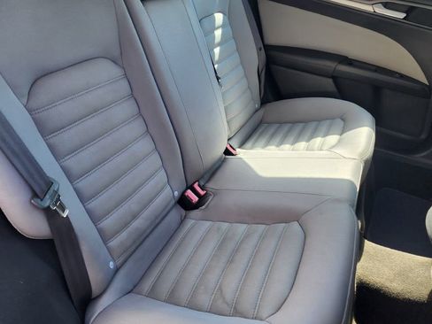 Used 2014 Ford Fusion S image 7