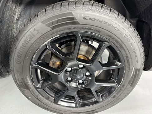 Used 2020 Jeep Renegade Altitude FWD image 5