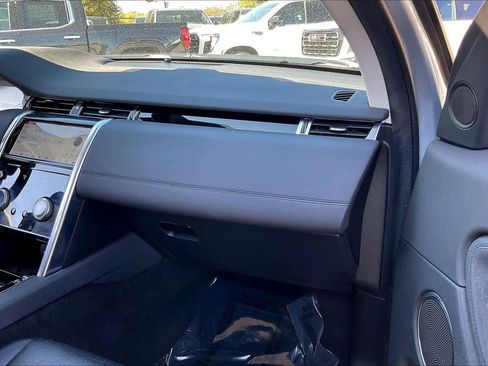 Used 2020 Land Rover Discovery Sport S image 16