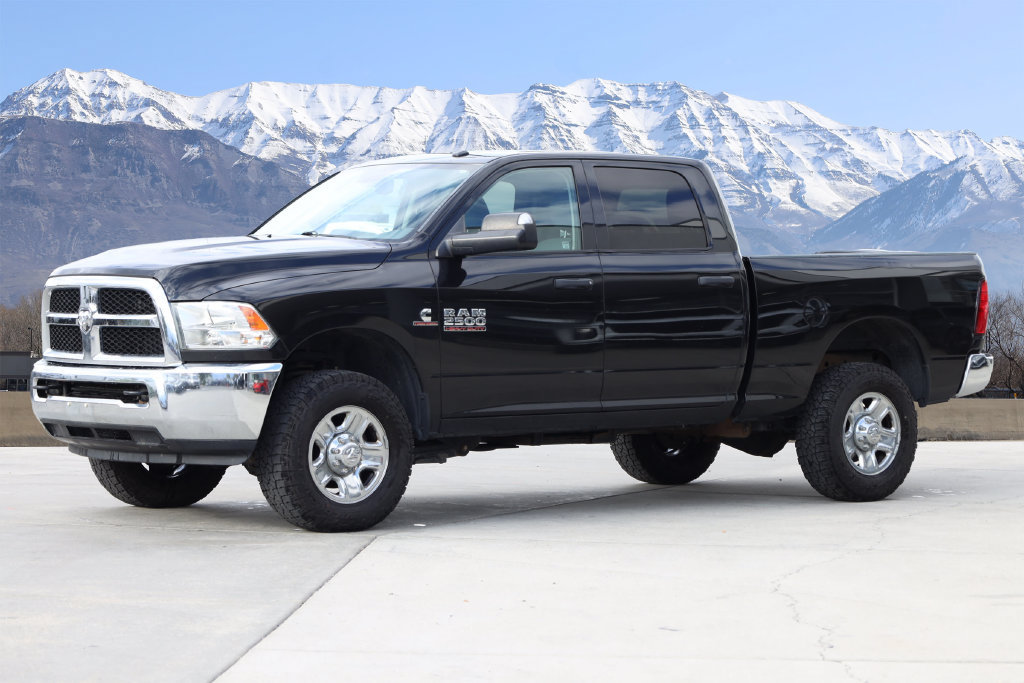 Used 2016 RAM 2500 Tradesman w/ Chrome Appearance Group AWD/4WD image 2