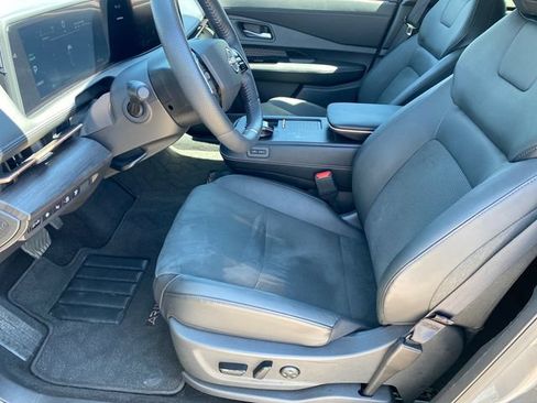 Used 2025 Nissan Ariya FWD image 10
