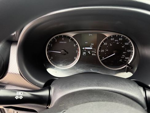 Used 2018 Nissan Kicks S image 12