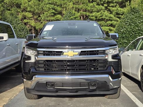 Used 2026 Chevrolet Silverado 1500 LT AWD/4WD image 2