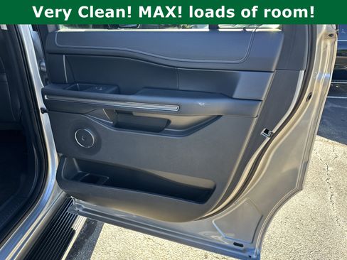 Used 2023 Ford Expedition Max XLT image 18