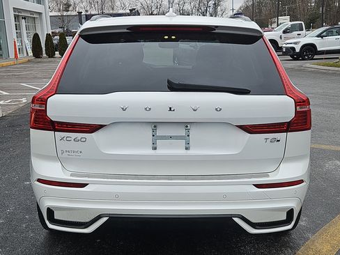 Used 2025 Volvo XC60 T8 Plus w/ Protection Package Premier image 29