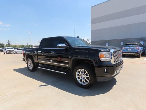 Used 2015 GMC Sierra 1500 Denali w/ Driver Alert Package AWD/4WD image 7