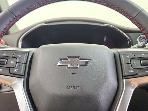Used 2025 Chevrolet Blazer RS AWD/4WD image 38