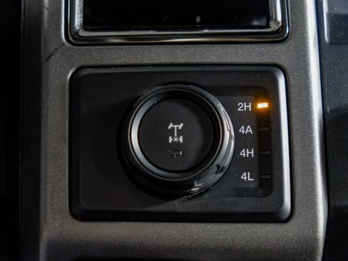 Used 2019 Ford F150 Raptor w/ Equipment Group 802A Luxury image 24