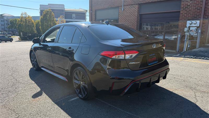 Used 2023 Toyota Corolla SE w/ SE Package FWD image 16
