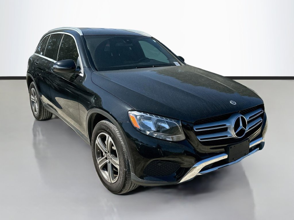 Used 2018 Mercedes-Benz GLC 300 4MATIC image 3
