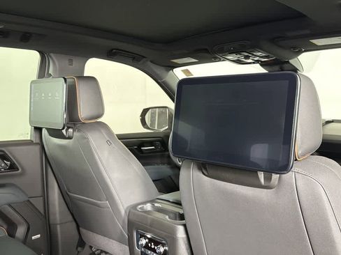 New 2026 GMC Yukon AT4 w/ AT4 Premium Plus Package image 29