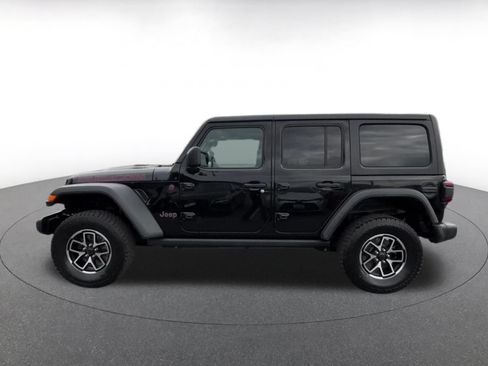 Used 2025 Jeep Wrangler Unlimited Rubicon AWD/4WD image 8