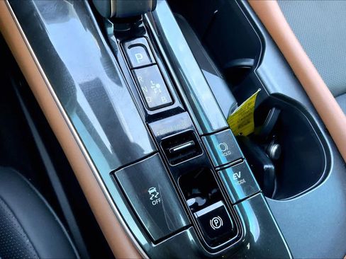 Used 2025 Toyota Crown w/ Advanced Technology Package AWD/4WD image 15