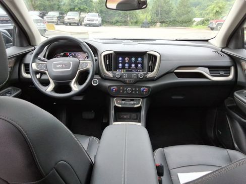 Certified 2024 GMC Terrain Denali w/ Denali Premium Package AWD/4WD image 20