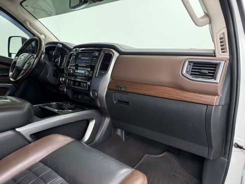 Used 2019 Nissan Titan Platinum Reserve w/ Platinum Utility Package AWD/4WD image 37