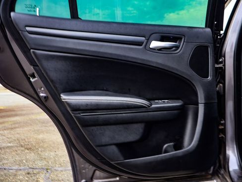 Used 2014 Chrysler 300 S image 36