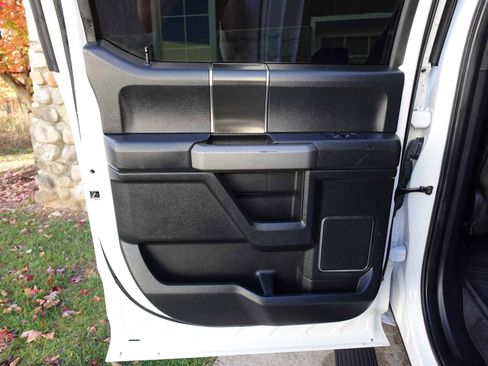 Used 2019 Ford F150 Raptor w/ Equipment Group 802A Luxury image 24