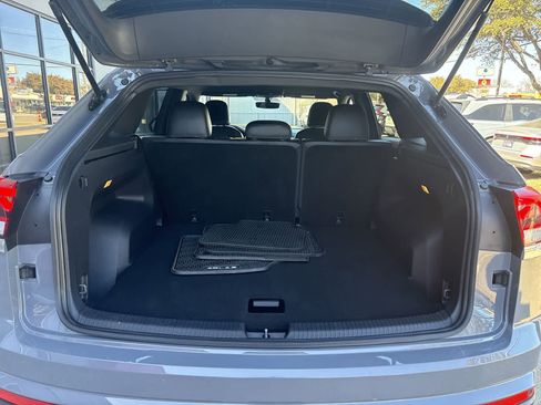 Used 2022 Volkswagen Atlas Cross Sport SE image 26