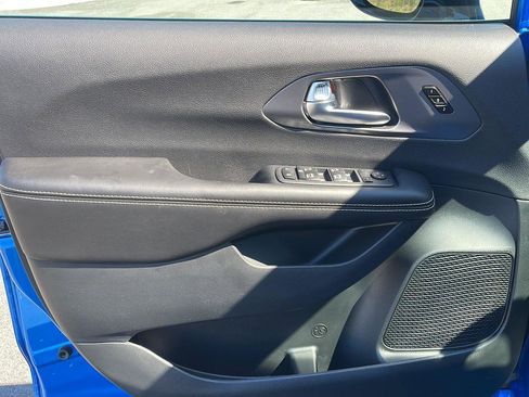 New 2026 Chrysler Pacifica Select image 11