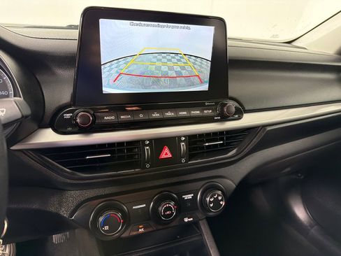 Used 2021 Kia Forte LXS image 17