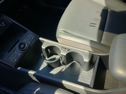 Used 2025 Hyundai Kona Limited image 33