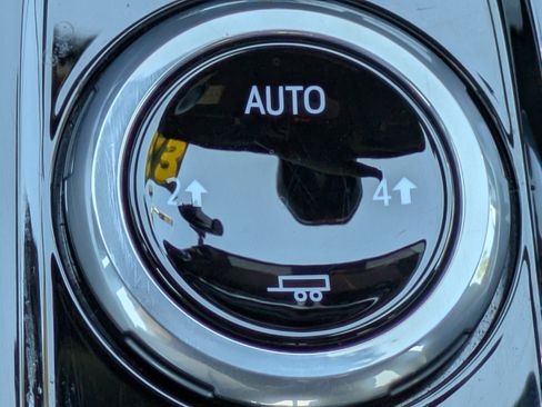 Used 2023 Chevrolet Colorado LT w/ LT Convenience Package II image 26