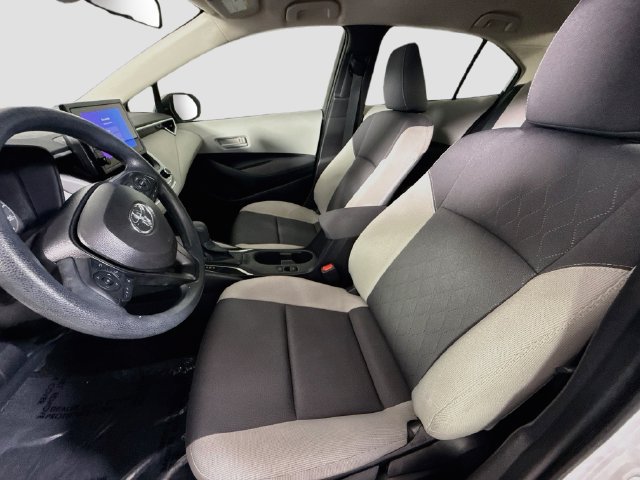 Used 2025 Toyota Corolla LE FWD image 20