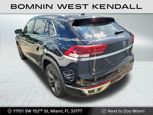 Used 2022 Volkswagen Atlas Cross Sport SEL R-Line image 3