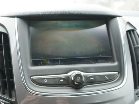 Used 2019 Chevrolet Cruze LT w/ Convenience Package image 19