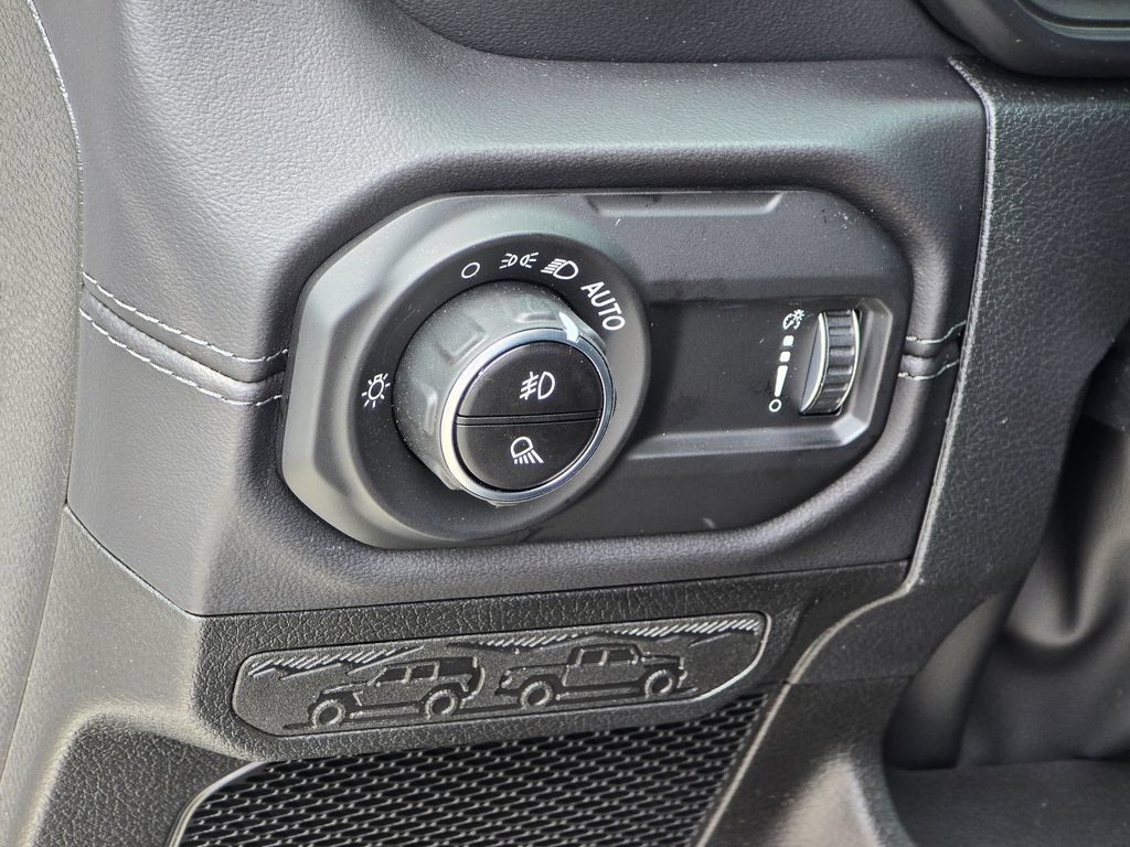 New 2026 Jeep Gladiator Sport AWD/4WD image 33