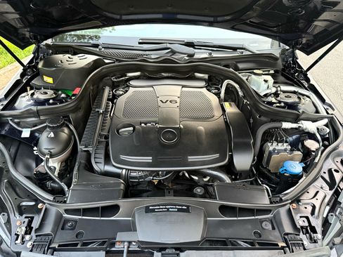Used 2015 Mercedes-Benz E 350 4MATIC Sedan image 37