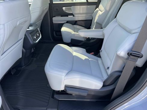 New 2027 Ford Expedition Platinum w/ Driver's Package RWD image 9