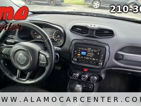 Used 2017 Jeep Renegade Altitude FWD image 18
