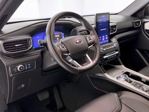 Used 2020 Ford Explorer ST w/ ST Street Pack AWD/4WD image 4