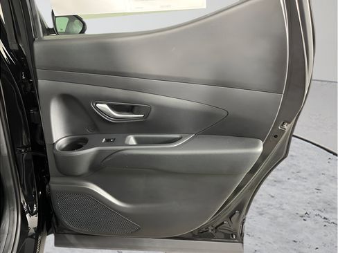 Used 2025 Hyundai Santa Cruz SE AWD/4WD image 13