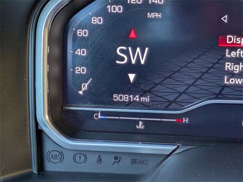 Used 2022 GMC Sierra 1500 AT4 w/ AT4 Preferred Package image 17