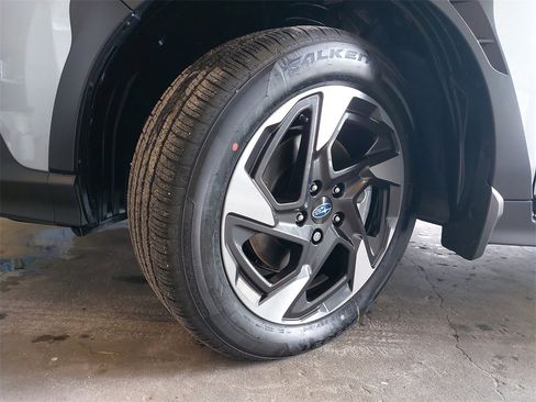 New 2025 Subaru Crosstrek 2.5i Limited w/ Crosstrek Mirror Package image 36