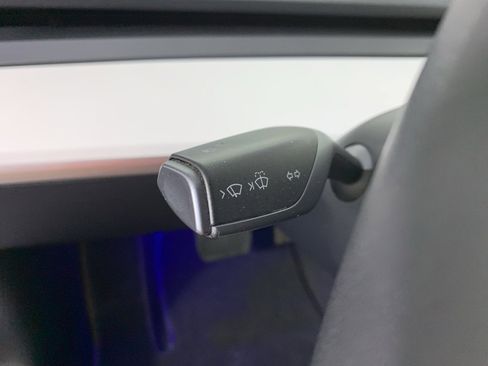 Used 2020 Tesla Model 3 Long Range image 16