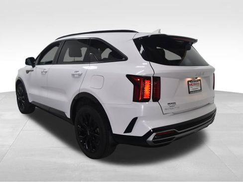Used 2023 Kia Sorento X-Line EX image 5